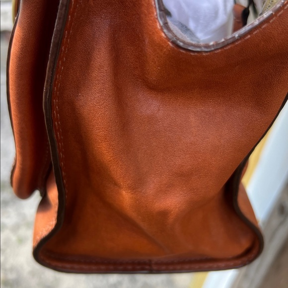 Coach - Picture 6 of 11